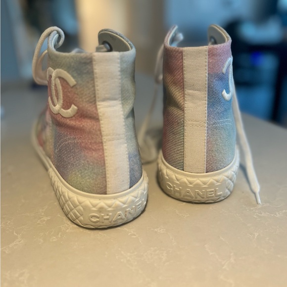 Chanel tye die high tops. Size 38. Amazing condition - Picture 4 of 4